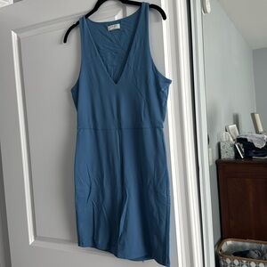 Aritzia Babaton v-neck romper XL